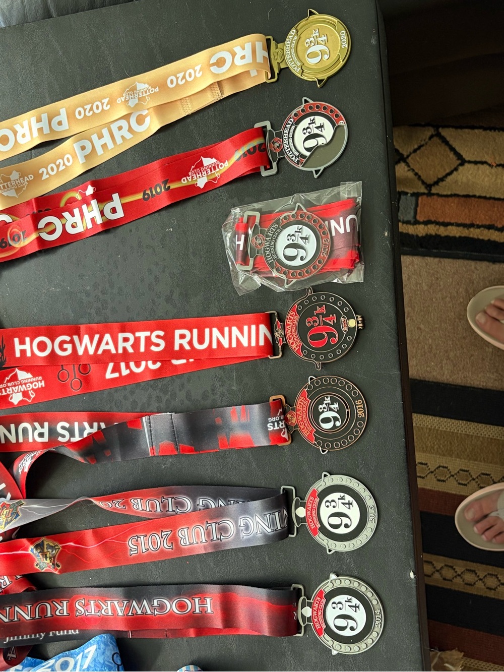 Hogwarts Running 9 3/4 Medal with Red Ribbon - Official Style